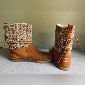 Tom’s Moccasin boots